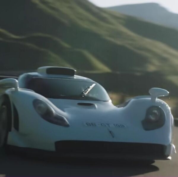 Porsche 911 GT1 Strassenversion relâchée